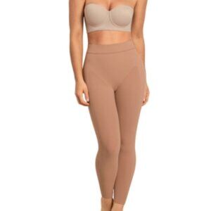 #1134 Leonisa Women's Invisible High-Waisted Capri Shaper - Beige- Nude 01